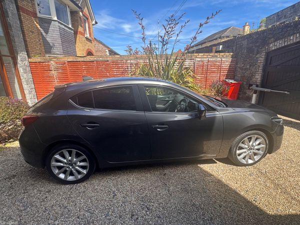 Mazda Mazda3 Hatchback, Diesel, 2017, Grey