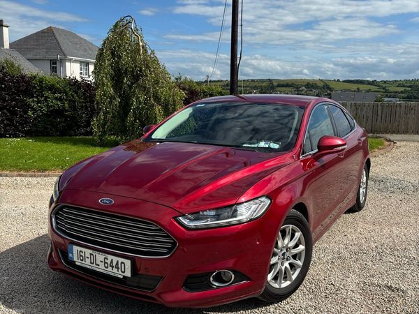 Ford Mondeo Hatchback, Diesel, 2016, Red