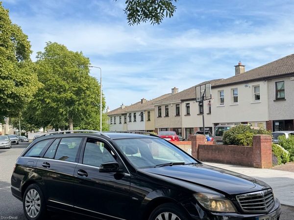 Mercedes-Benz C-Class Estate, Diesel, 2010, Black