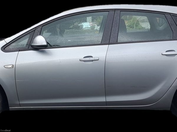 Opel Astra MPV, Petrol, 2012, Silver