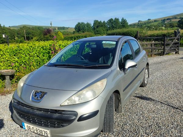 Peugeot 207 Hatchback, Petrol, 2006, Silver