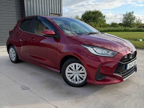 Toyota Yaris Hatchback, Petrol Hybrid, 2020, Red