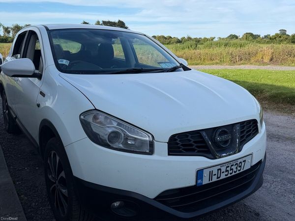 Nissan Qashqai Hatchback, Diesel, 2011, White