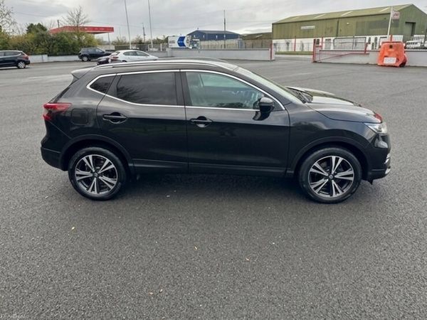 Nissan Qashqai Hatchback, Diesel, 2018, Black