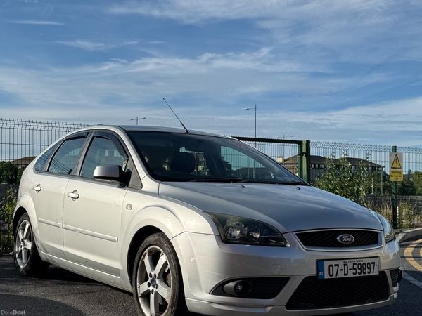 Ford Focus Hatchback, Petrol, 2007, Silver