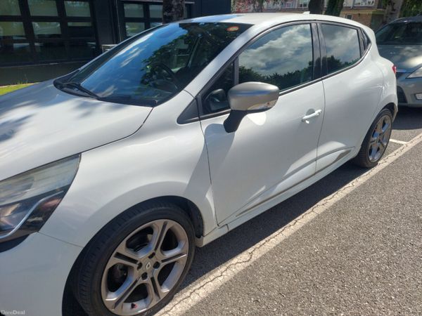 Renault Clio Hatchback, Petrol, 2017, White
