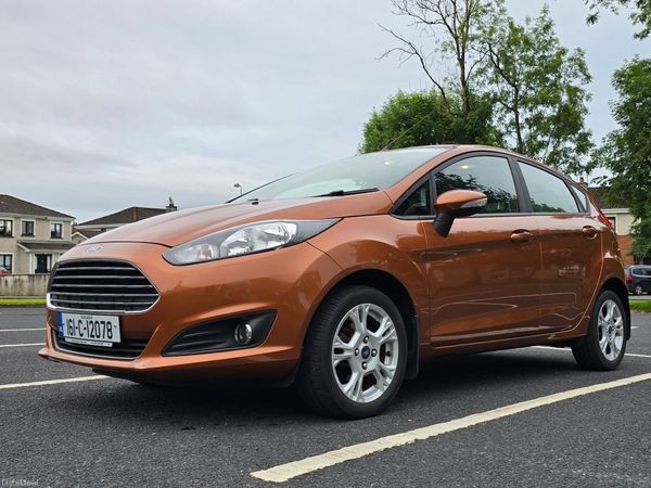 Ford Fiesta Hatchback, Petrol, 2016, Gold