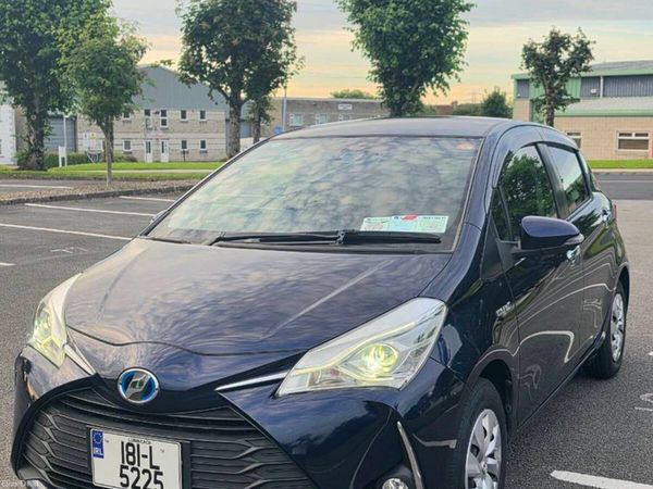 Toyota Vitz Hatchback, Petrol Hybrid, 2018, Blue