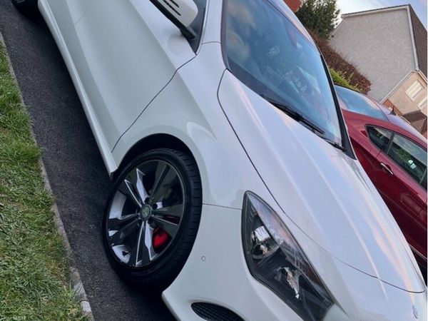 Mercedes-Benz CLA Saloon, Diesel, 2016, White
