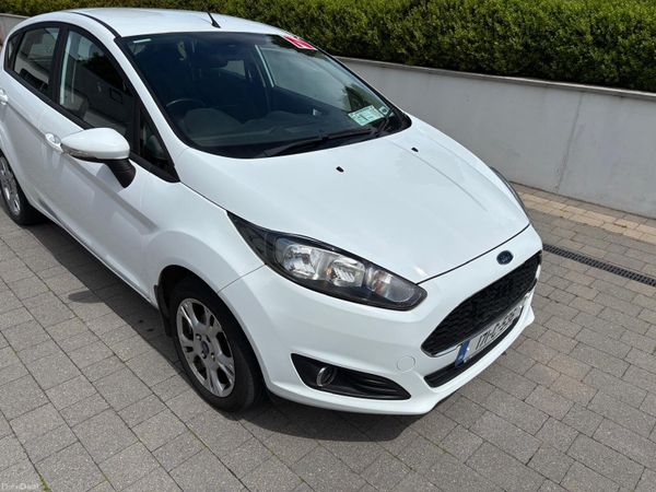Ford Fiesta Hatchback, Petrol, 2017, White