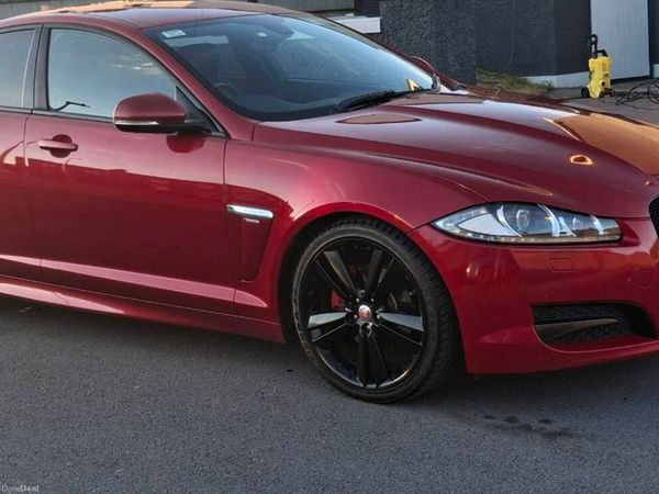 Jaguar XF Saloon, Diesel, 2015, Red