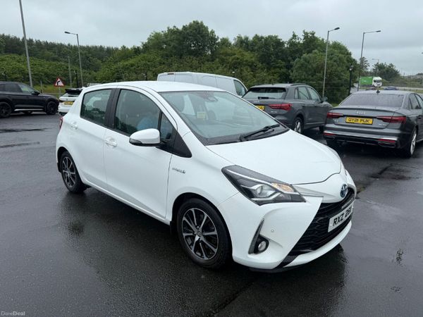 Toyota Yaris Hatchback, Petrol Hybrid, 2018, White