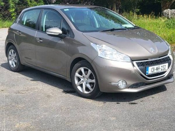 Peugeot 208 Hatchback, Petrol, 2013, Grey
