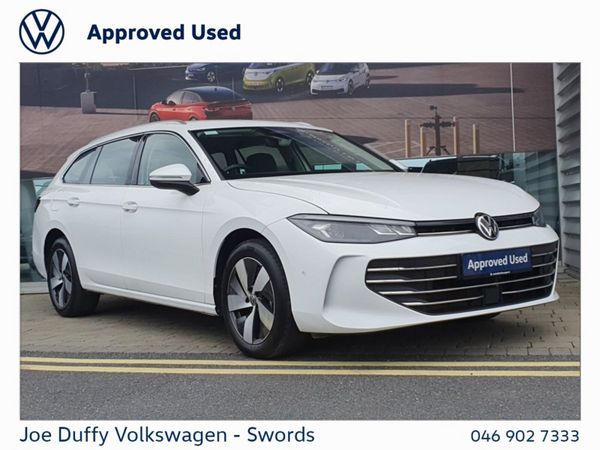 Volkswagen Passat Estate, Petrol Hybrid, 2025, White