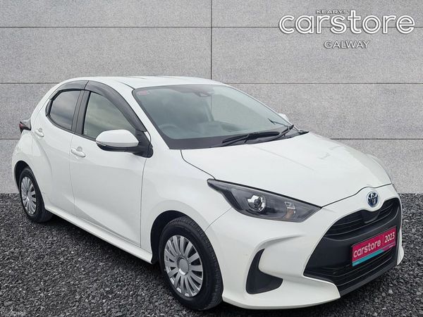 Toyota Yaris Hatchback, Petrol Hybrid, 2023, White