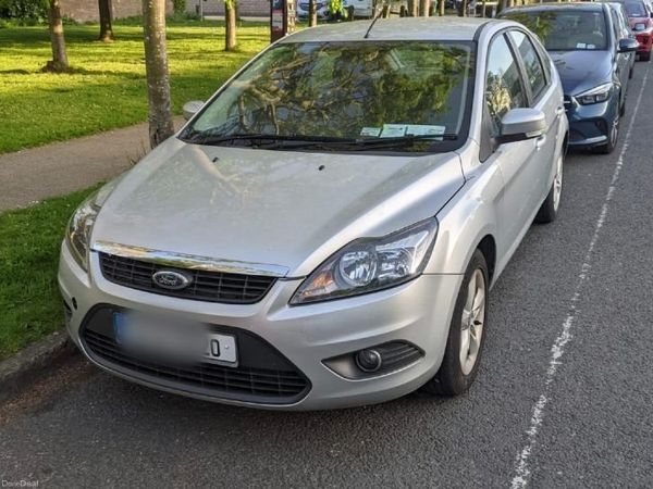 Ford Focus Hatchback, Diesel, 2010, Silver