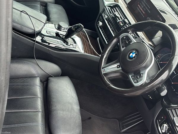 BMW 5-Series Saloon, Petrol Plug-in Hybrid, 2019, Black