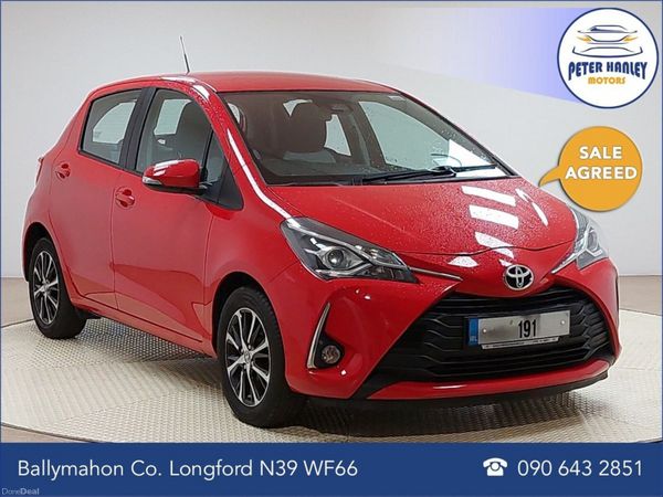 Toyota Yaris Hatchback, Petrol, 2019, Red