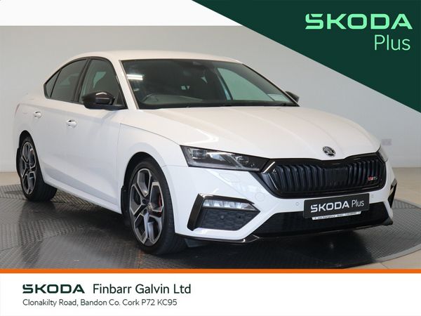 Skoda Octavia Saloon, Diesel, 2024, White