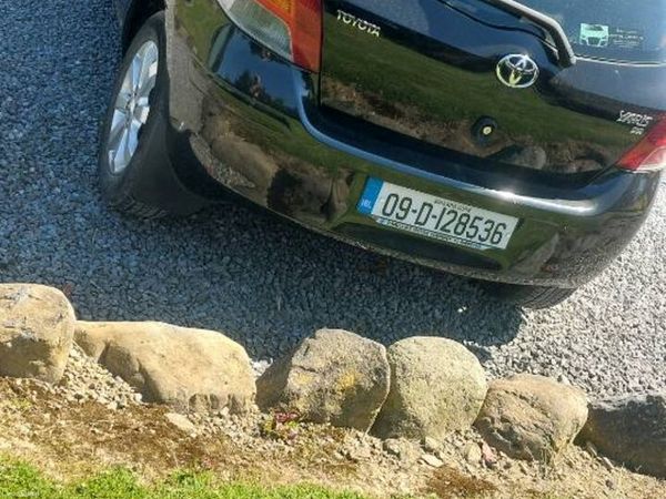Toyota Yaris Hatchback, Petrol, 2009, Black