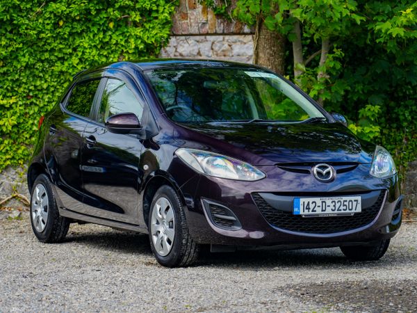 Mazda Demio MPV, Petrol, 2014, Purple