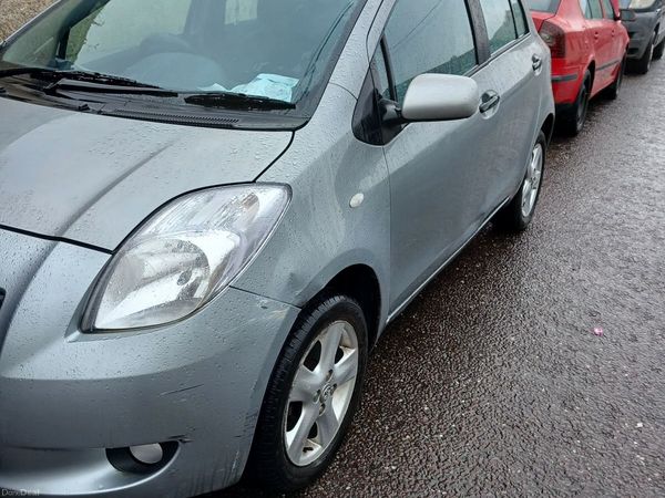 Toyota Yaris Hatchback, Petrol, 2007, Silver