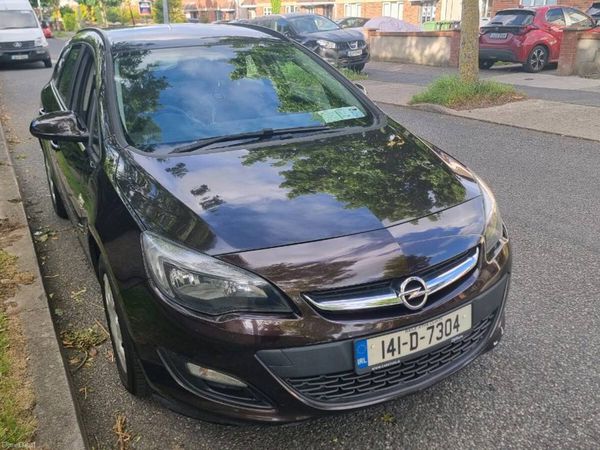 Opel Astra MPV, Diesel, 2014, Brown