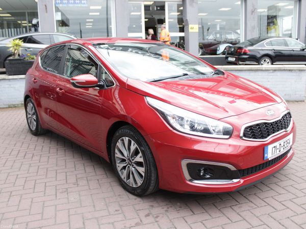 Kia Ceed Hatchback, Diesel, 2017, Red