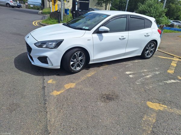 Ford Focus Hatchback, Diesel, 2021, White