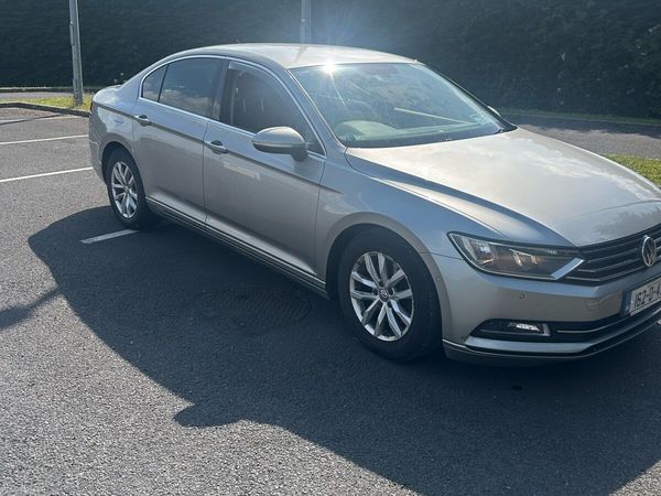 Volkswagen Passat Saloon, Diesel, 2016, Silver