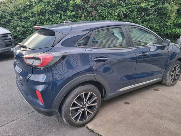 Ford Puma , Petrol Hybrid, 2022, 