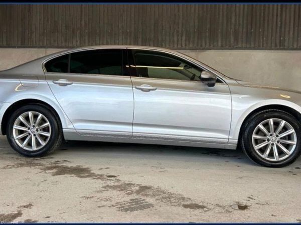 Volkswagen Passat Saloon, Diesel, 2021, Grey