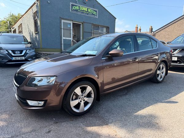Skoda Octavia Saloon, Petrol, 2017, Brown