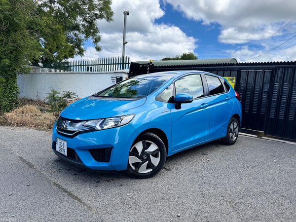 Honda Fit Hatchback, Petrol Hybrid, 2015, Blue