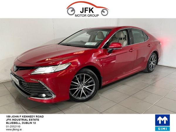 Toyota Camry Saloon, Petrol Hybrid, 2022, Red