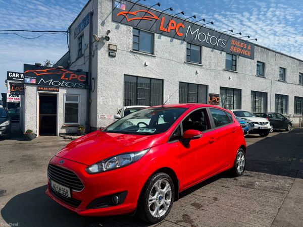 Ford Fiesta Hatchback, Petrol, 2014, Red