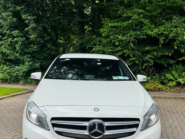 Mercedes-Benz A-Class Hatchback, Petrol, 2013, White