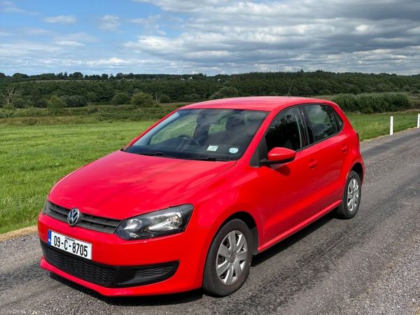 Volkswagen Polo Hatchback, Petrol, 2009, Red