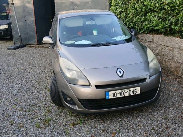 Renault Grand Scenic MPV, Diesel, 2010, Gold