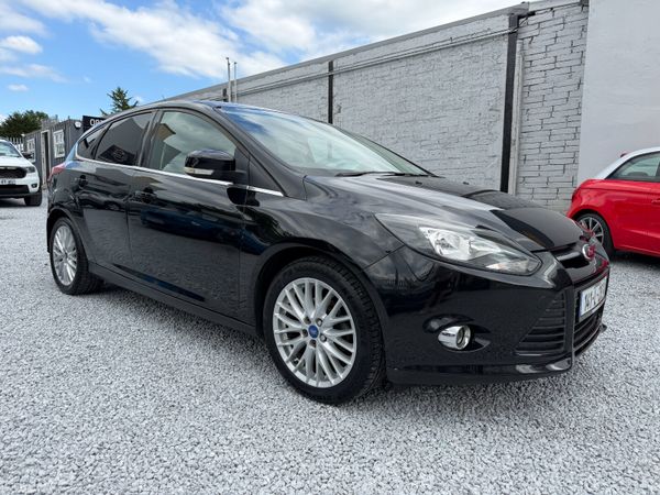Ford Focus Hatchback, Petrol, 2014, Black