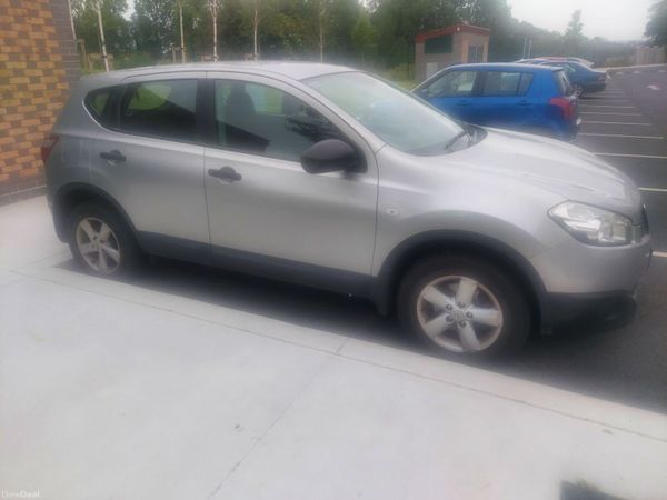 Nissan Qashqai Hatchback, Diesel, 2011, Silver