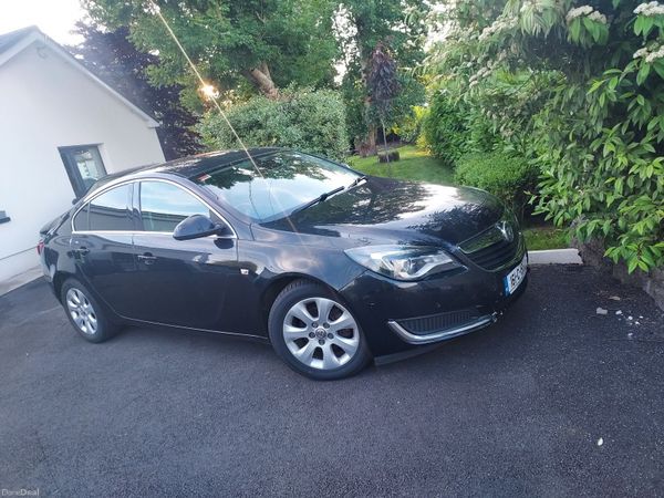 Vauxhall Insignia Hatchback, Diesel, 2016, Black