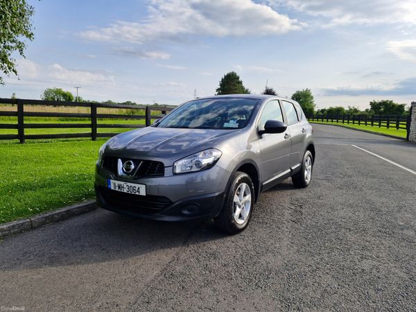 Nissan Qashqai Hatchback, Petrol, 2011, Grey