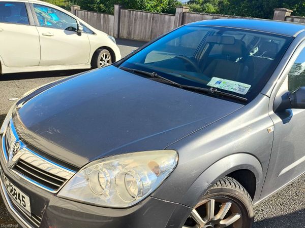 Vauxhall Astra Hatchback, Diesel, 2009, Grey