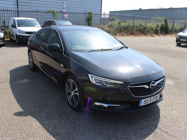 Opel Insignia Hatchback, Diesel, 2019, Black