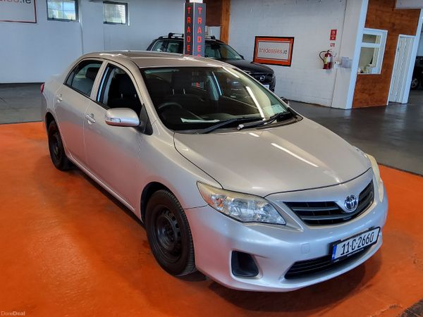 Toyota Corolla Saloon, Diesel, 2011, Silver