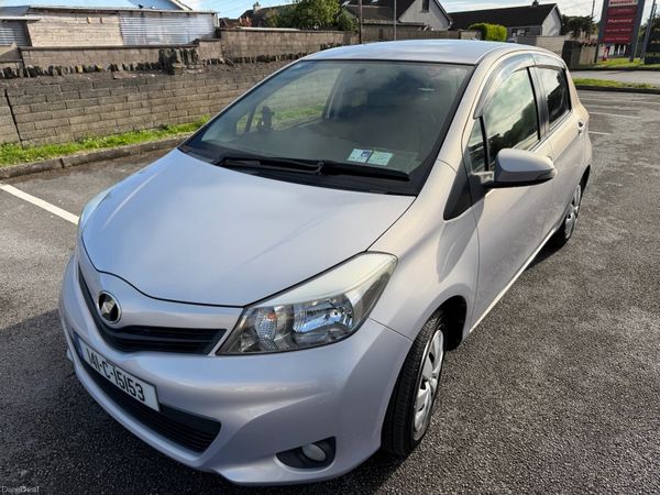 Toyota Vitz Hatchback, Petrol, 2014, Purple