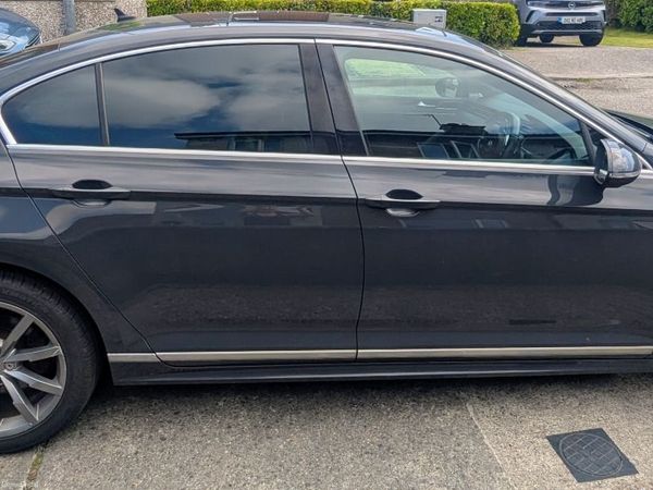 Volkswagen Passat Saloon, Petrol, 2018, Grey