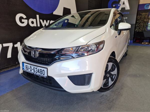 Honda Fit Hatchback, Petrol Hybrid, 2016, White