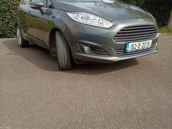 Ford Fiesta Hatchback, Petrol, 2015, Grey